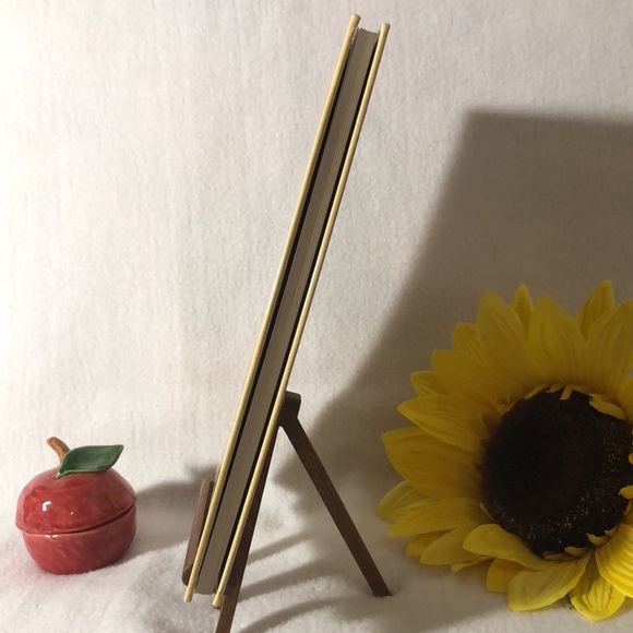 The Hutchinson Book of Dog Tales. Hardcover with Dust Jacket - Picture 7 of 9